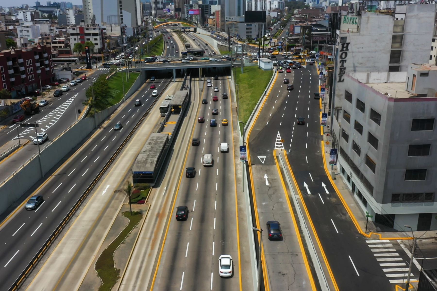 La nueva infraestructura de 309 metros lineales, ejecutada por Emape, facilitará la salida vehicular hacia la vía expresa. Foto: ANDINA/Municipalidad Metropolitana de Lima.