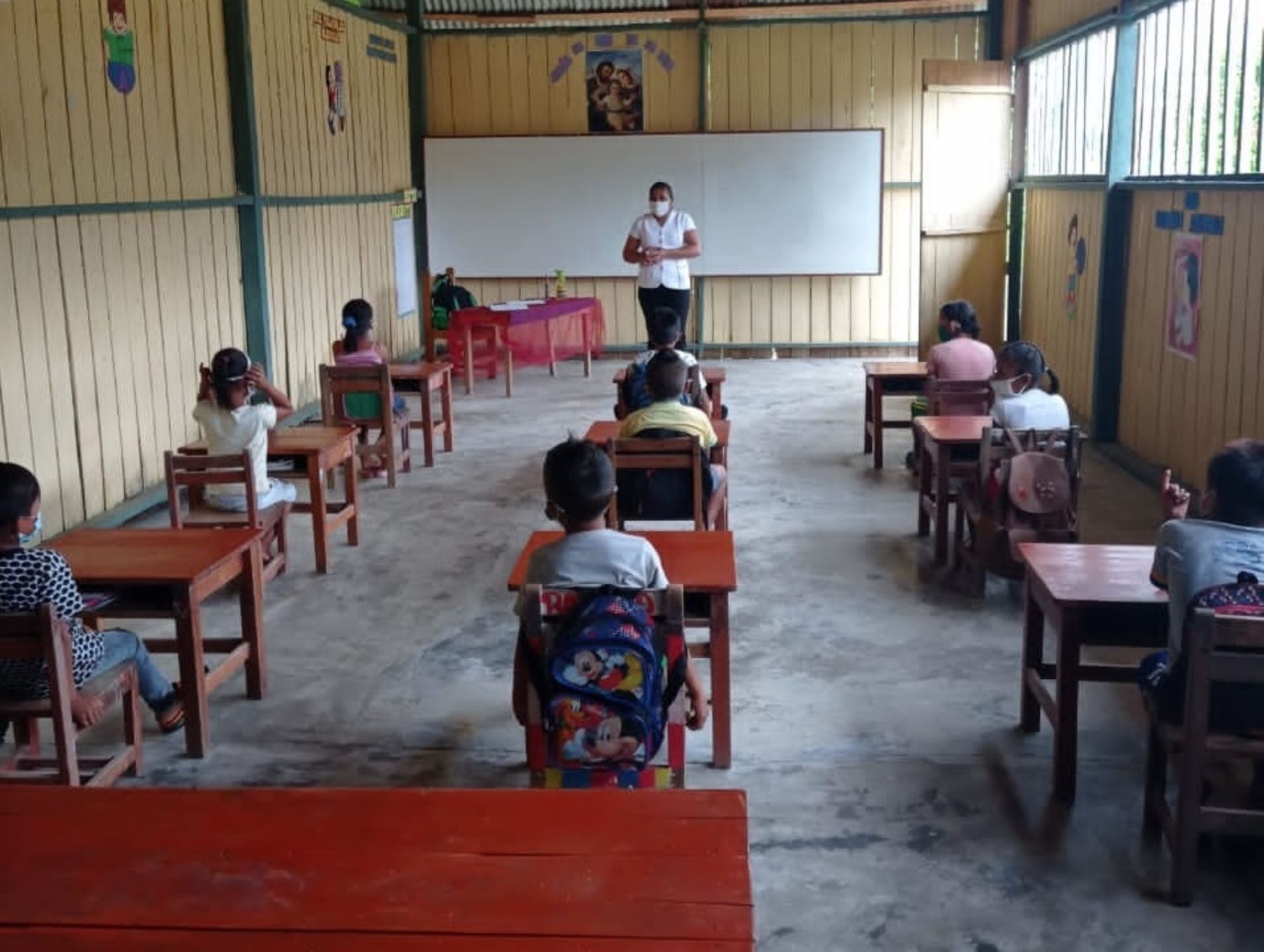 Más de 16,000 estudiantes de zonas rurales de cinco regiones del país han reanudado sus clases de manera semipresencial. ANDINA/Difusión
