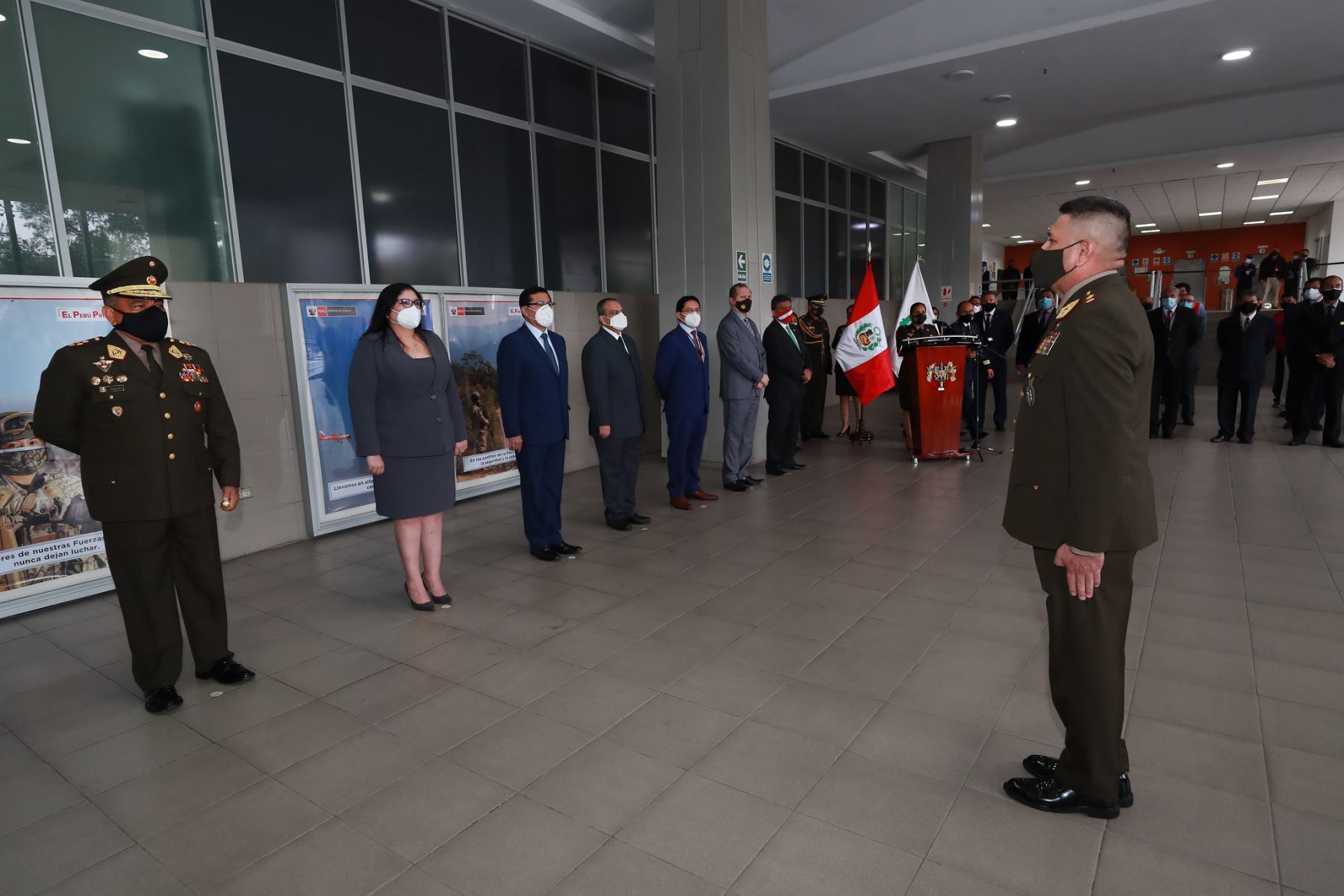 Ceremonia de presentación de la ministra de Defensa Nuria Esparch. Foto: Mindef