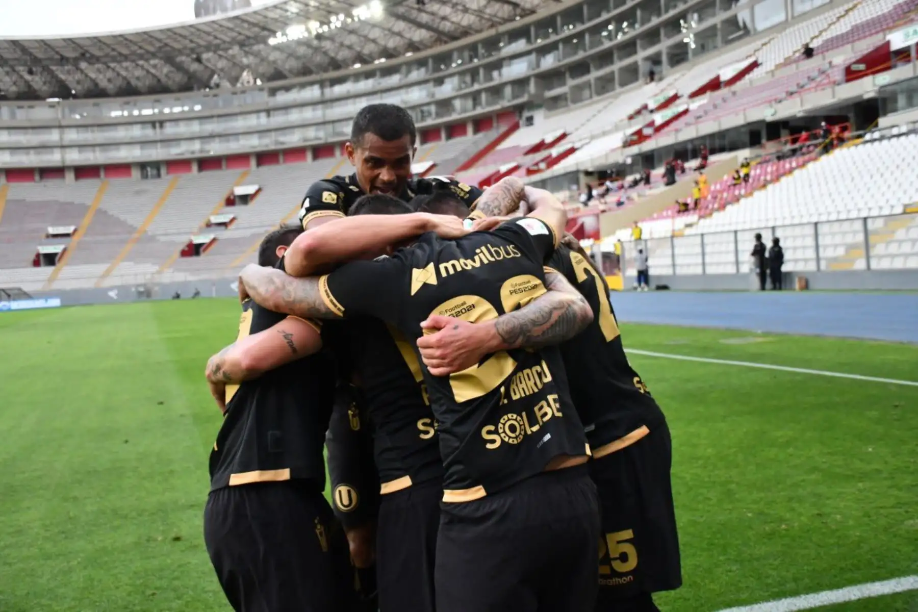Universitario enfrenta a Sporting Cristal por la Fase 2. Foto: Liga 1