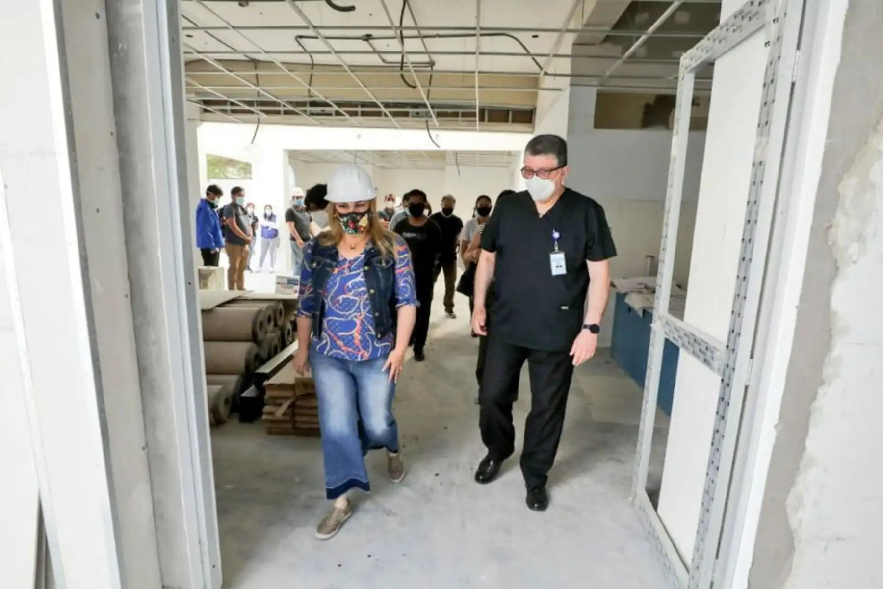 La presidenta ejecutiva de EsSalud, Fiorella Molinelli visita la antigua emergencia del hospital Alcántara para supervisar los trabajos de mejora que se vienen realizando en sus instalaciones, en beneficio de más de 276 mil asegurados.
Foto: EsSalud