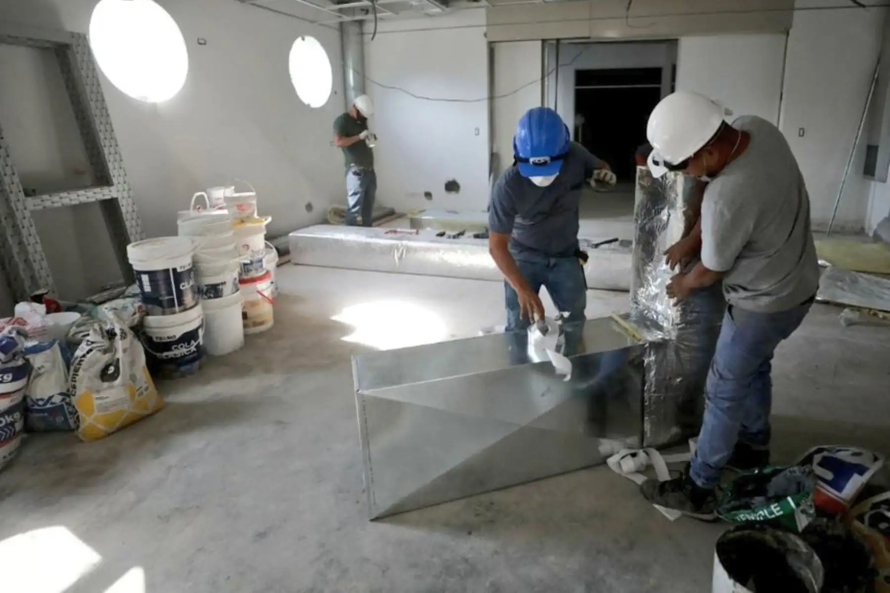 La remodelada emergencia del hospital Alcántara de EsSalud
, contará con 1085 m2 de área remodelada, tópico de cirugía, tópico de gineco-obstetricia, tópico de medicina, tópico de pediatría, área de triaje, Shock Trauma y salas de observación para varones, damas y niños.
Foto: EsSalud