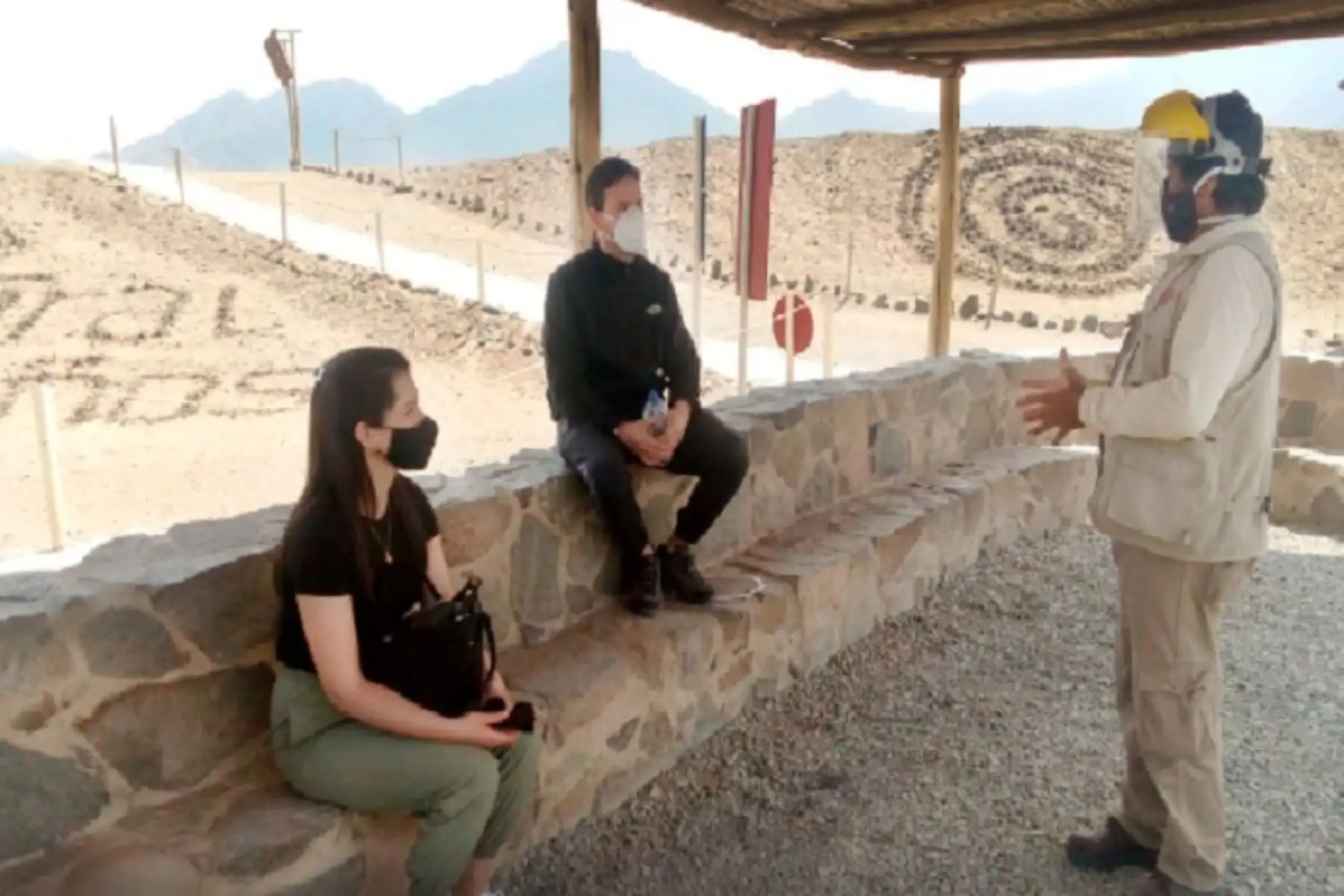 Con el fin promover, involucrar y generar identidad cultural, la Zona Arqueológica Caral, Unidad Ejecutora 003 del Ministerio de Cultura, con apoyo de la Municipalidad Distrital de Végueta, desarrolla el “Taller de Capacitación de Orientadores Turísticos Locales”, dirigido a pobladores del distrito de Végueta, provincia de Huaura. ANDINA/Difusión
