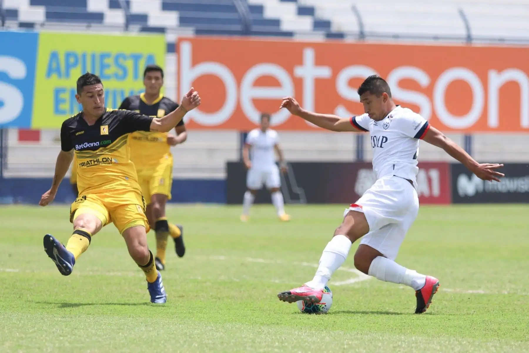 San Martín se enfrenta ante Cantolao por la octava jornada de la fase 2 de la Liga 1, en el estadio Iván Elías Moreno. Foto: Liga 1