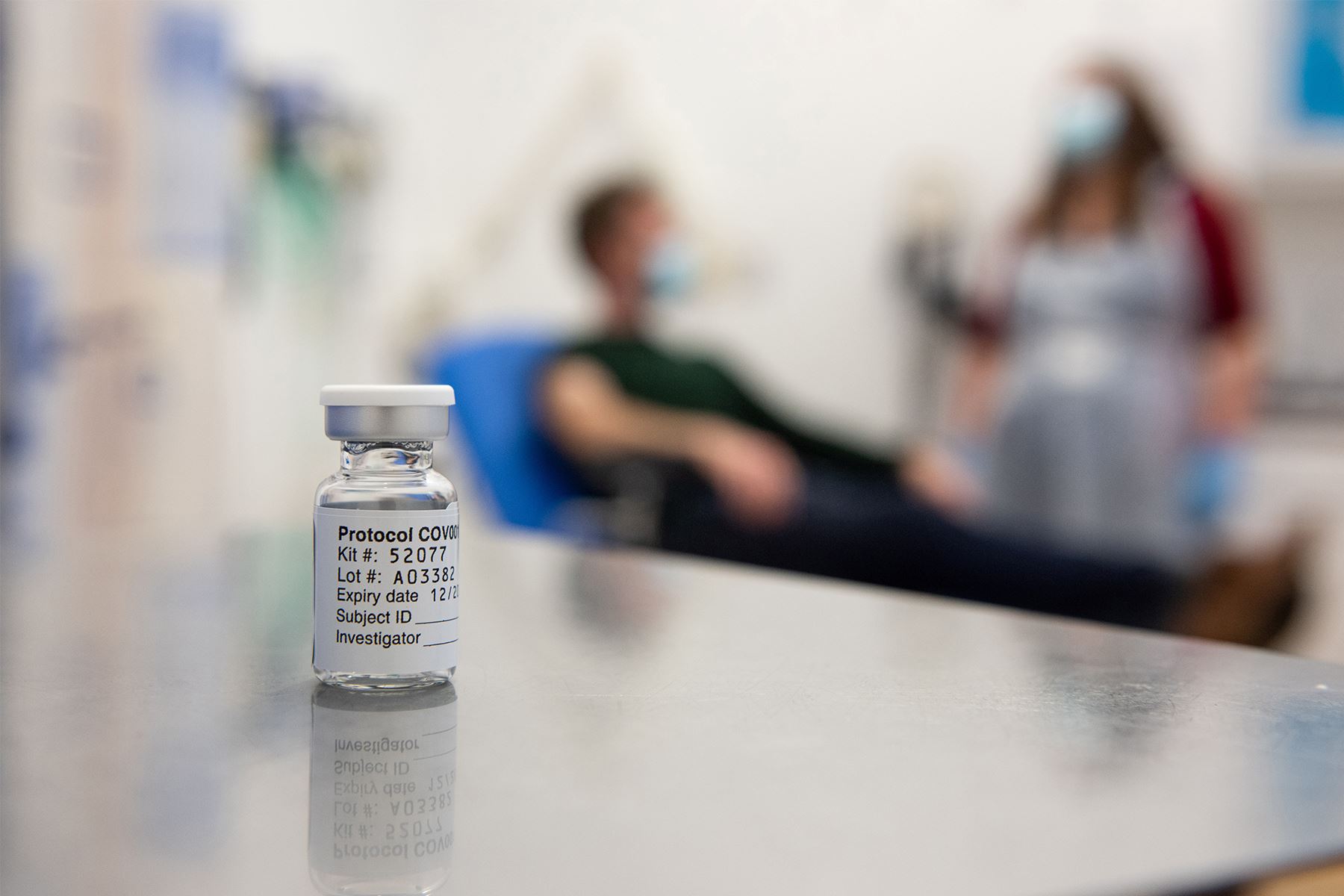 Proyectos de vacunas para la covid-19 han anunciado alentadores resultados de efectividad. Foto: AFP.