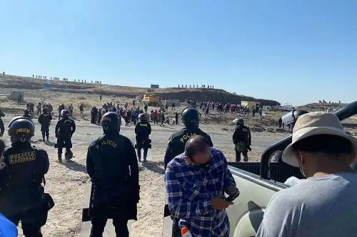 Operación de desalojo de terrenos del gobierno regional de Arequipa. Foto: ANDINA/Difusión