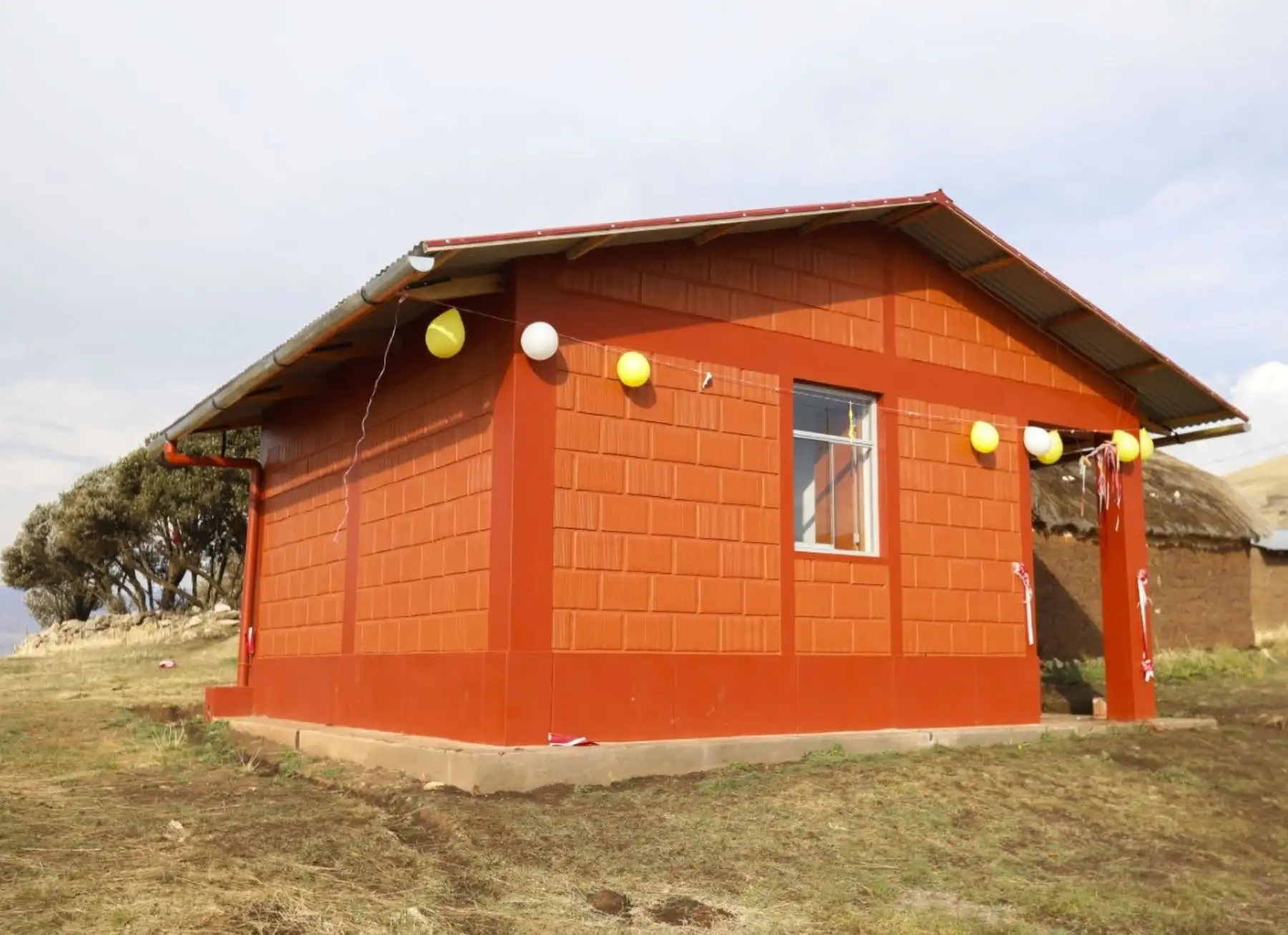 Ministerio de Vivienda anuncia construcción de 2,686 vivendas bioclimáticas en Cusco el próximo año.