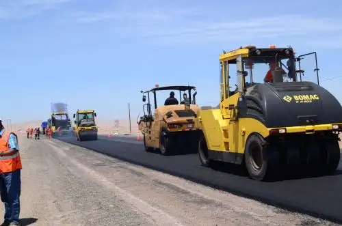 Construcción de carreteras. Cortesía Ositrán.