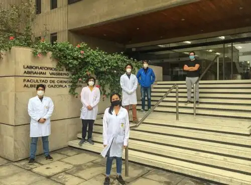 Jóvenes investigadores ganan medalla de oro en competencia mundial de biotecnología