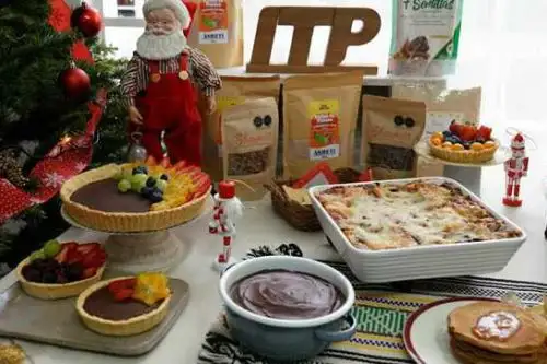 El ITP presentó alternativa de mesa navideña con productos elaborados por emprendedores de diversas regiones. Foto: ITP