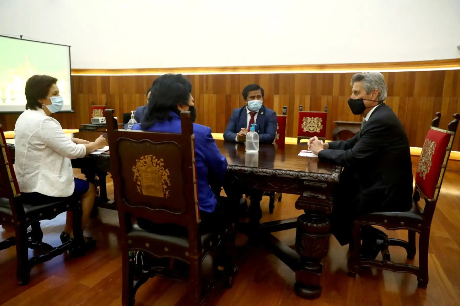 Presidente Francisco Sagasti se reúne en Palacio de Gobierno con miembros del partido Somos Perú y congresistas de la bancada. Foto: ANDINA/Prensa Presidencia