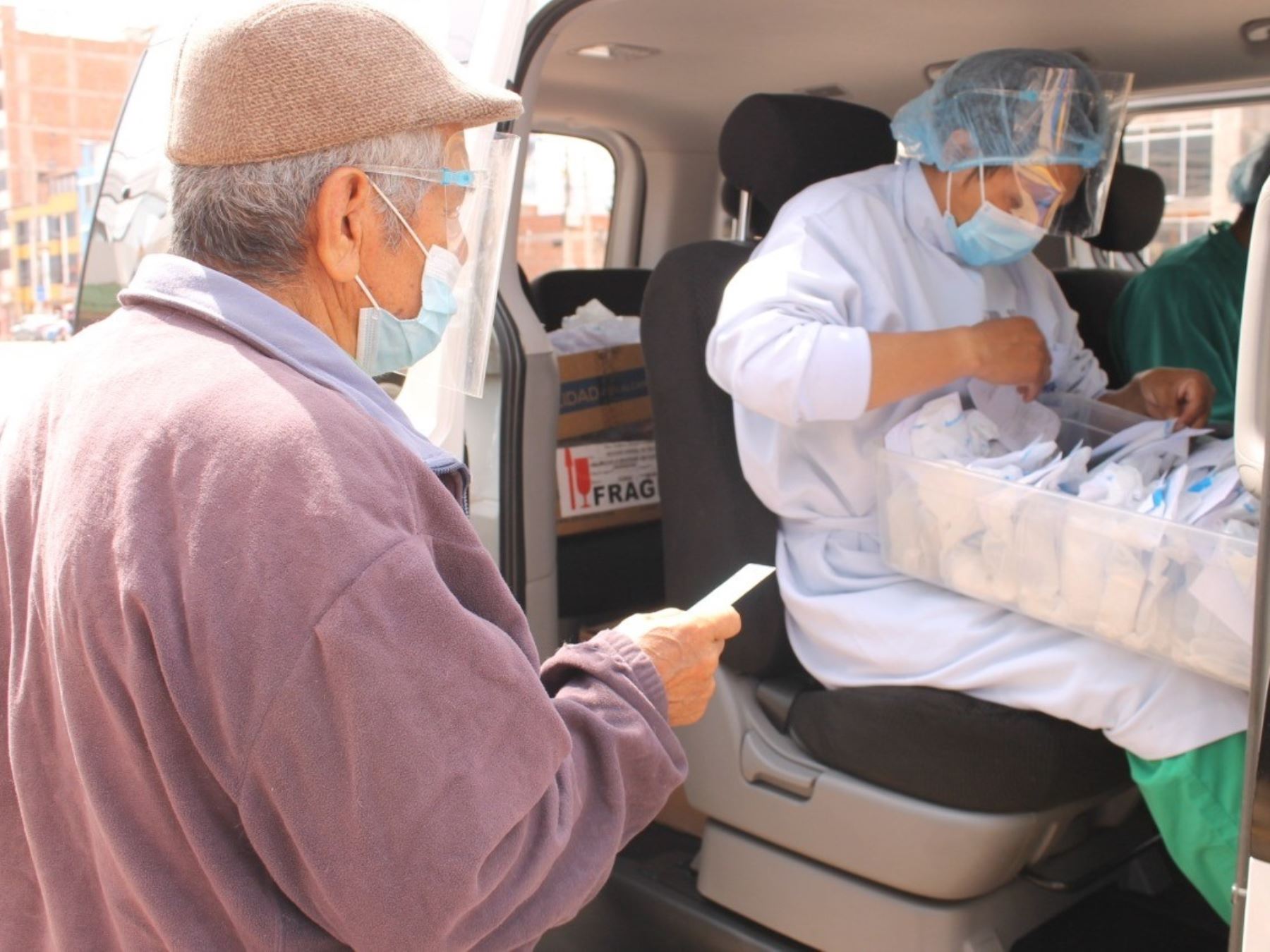 Farmacia móvil beneficia a más de 60,000 asegurados de Cusco, destacó EsSalud.