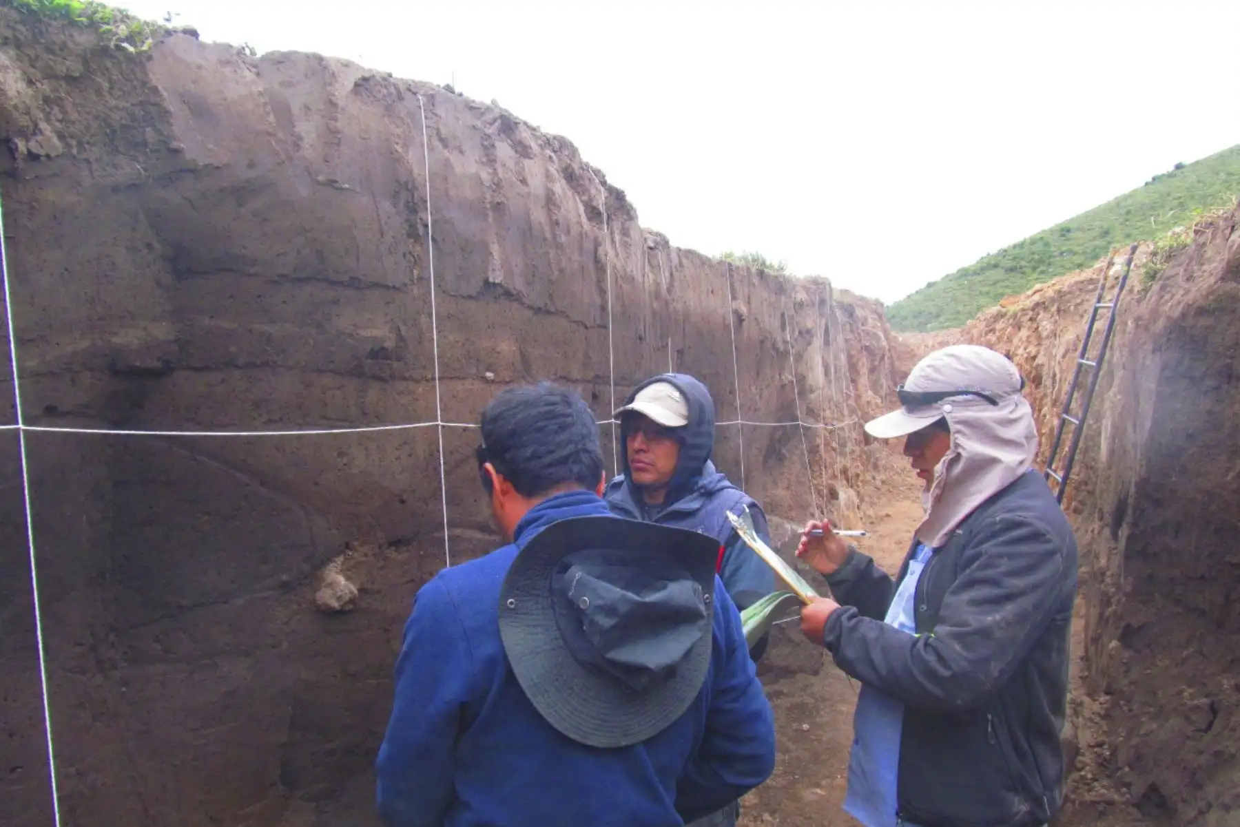El Ingemmet desarrolla estudio denominado “Tectónica activa y estudios paleosismológicos en el sistema de fallas activas del Colca”. Foto: ANDINA/Ingemmet