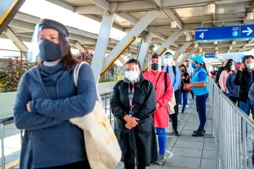 Temas de grandes compositores se reproducen a fin de hacer más llevadero el tiempo de espera de los buses. Foto: ANDINA/ATU.