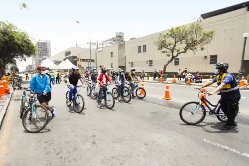 De 7 a.m. a 7 p.m., 68 manzanas del Centro Histórico se cierran al transporte de vehículos para promover actividades deportivas, culturales y turísticas con todos los protocolos de bioseguridad. Foto: MML