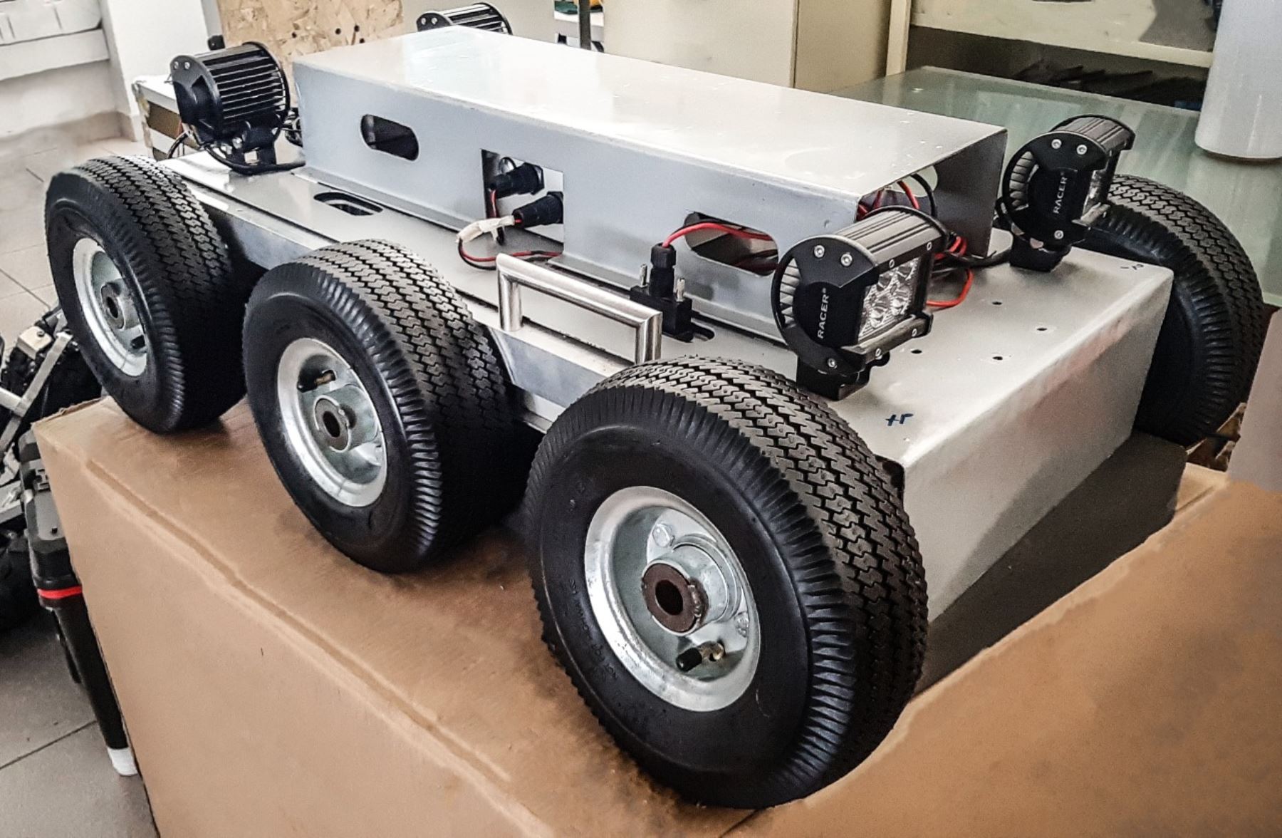 Investigadores peruanos diseñan sistema robótico para detectar fallas en tuberías