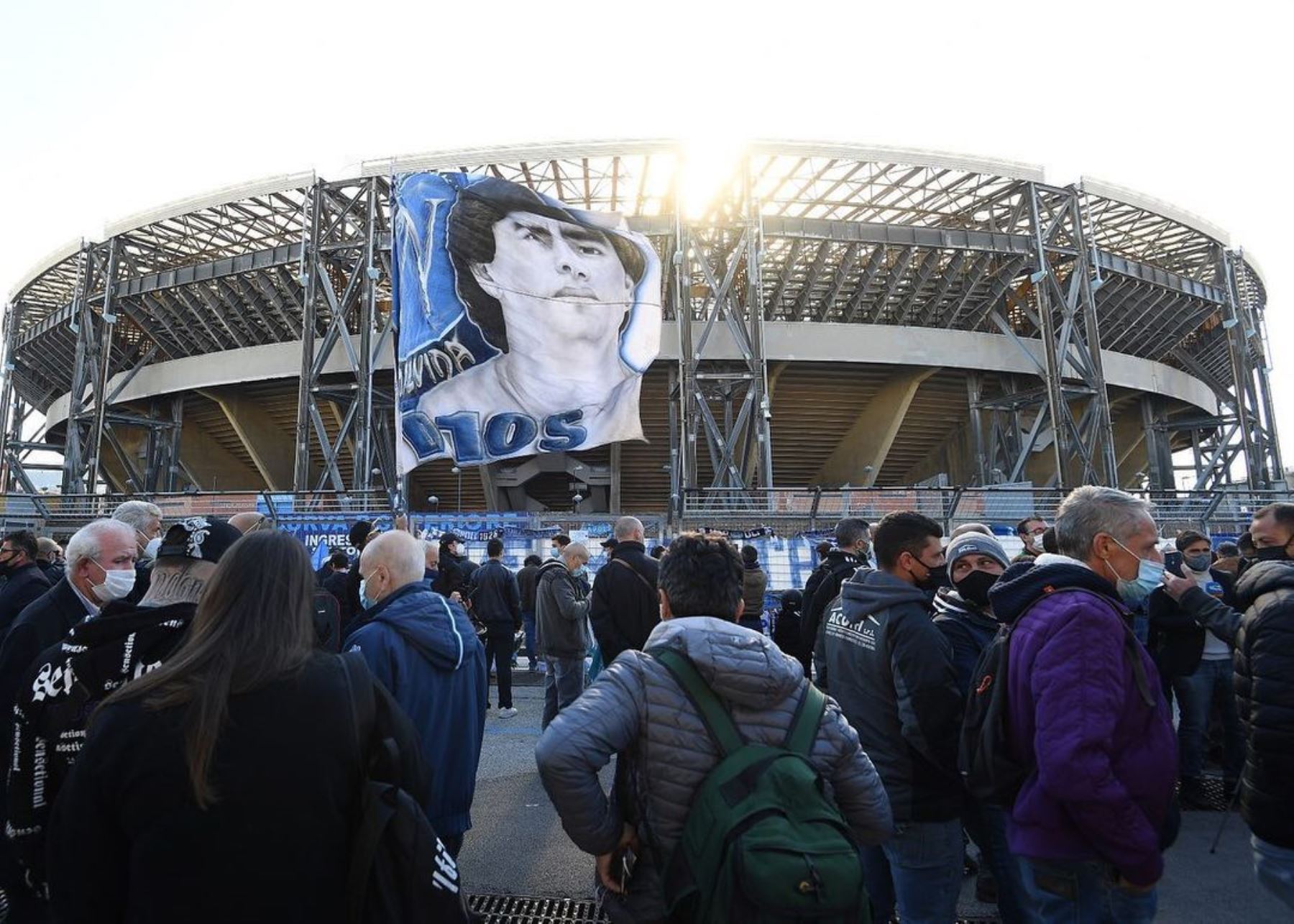 En Nápoles sigue los homenajes a Maradona