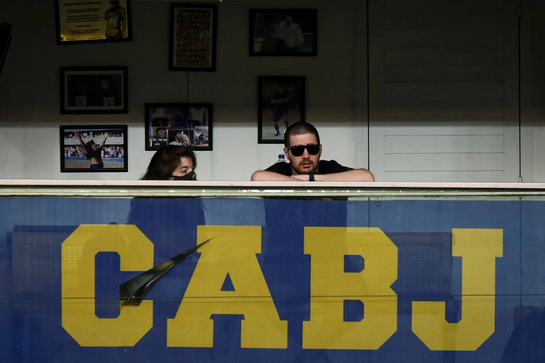 Dalma Maradona, La hija de Diego Maradona, Dalma Maradona, observa desde el palco de su padre el partido de la Primera División argentina entre Boca Juniors y Newell