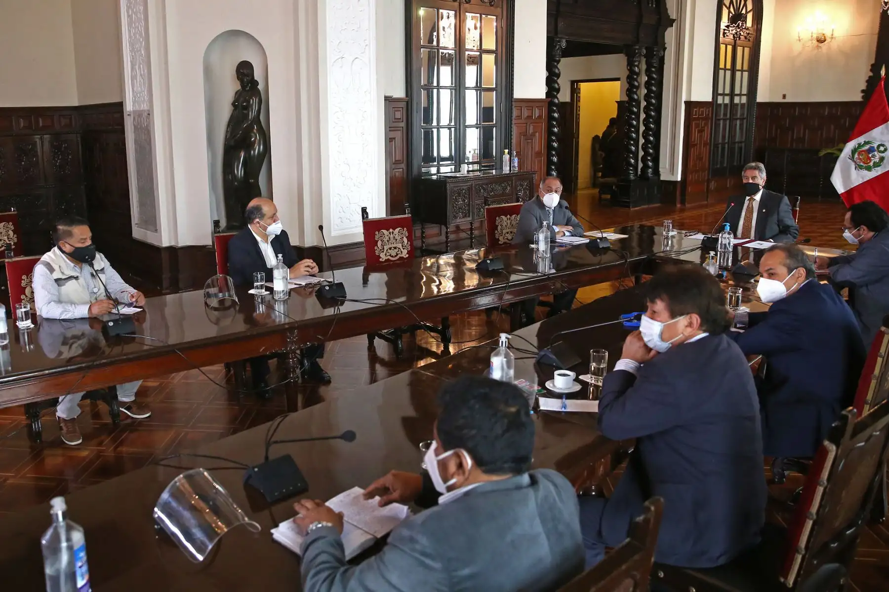 Presidente de la República Francisco Sagasti sostuvo una reunión con representantes de centrales sindicales en Palacio de Gobierno.

Foto: ANDINA/Presidencia