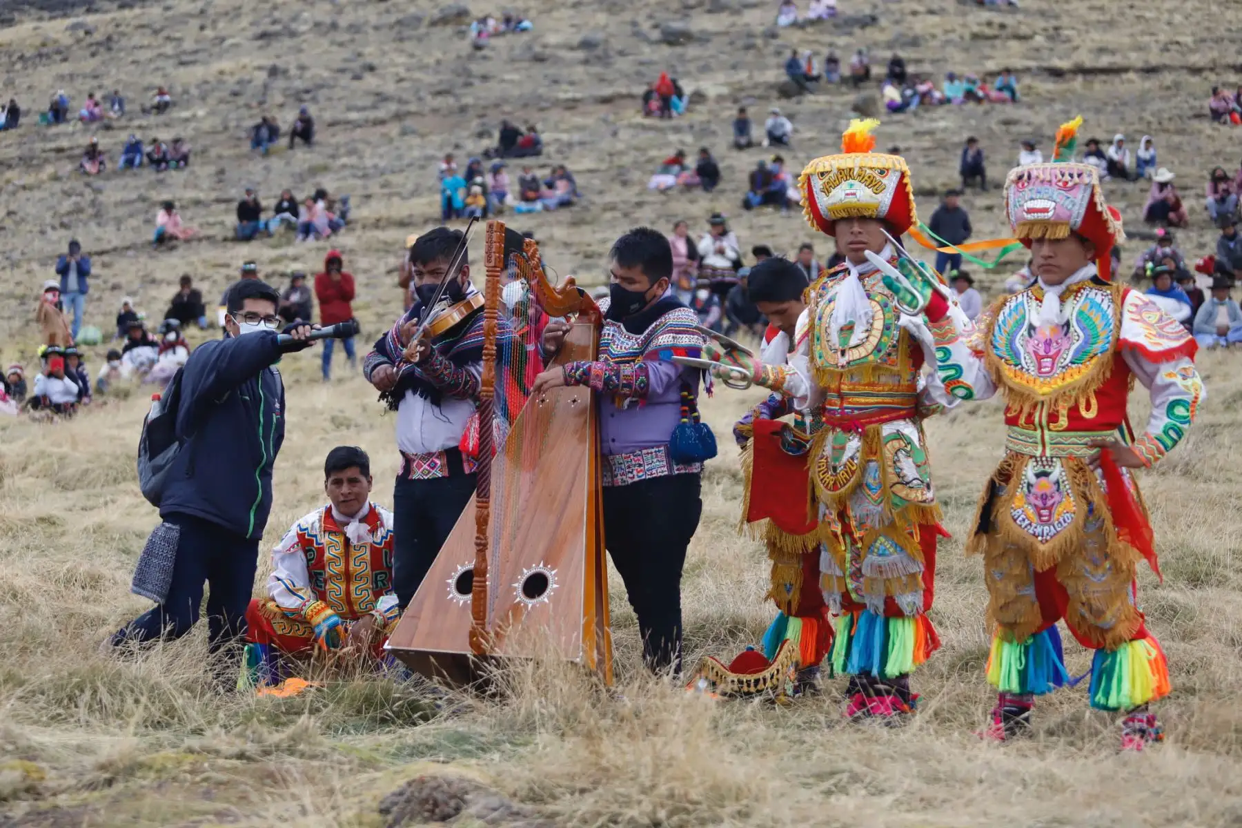 Este paisaje cultural, constituye uno de los espacios asociativos más singulares de la sierra sur en donde la devoción siempre ha estado vinculada al rol ganadero y a las prácticas socioculturales de sus habitantes.
Foto: Mincul