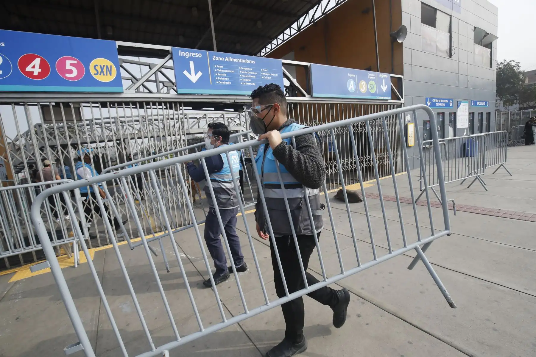 El Metropolitano ha quedado suspendido de manera parcial debido al paro de concesionarios por falta de pago de subsidios. Foto: ANDINA/Juan Carlos Guzmán