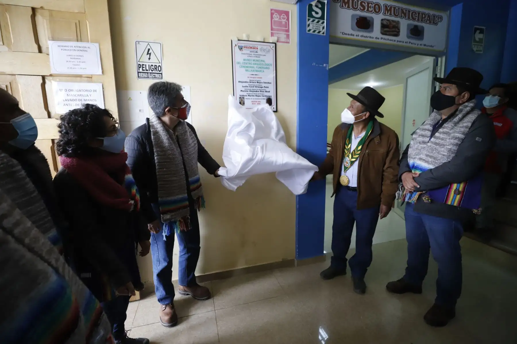El ministro de Cultura, Alejandro Neyra  inaugura el Museo Municipal del distrito de Pilchaca en Huancavelca.
Foto: Mincul