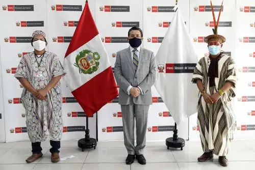 El ministro del Interior, Rubén Vargas, escuchó las necesidades en materia de seguridad ciudadana en las comunidades indígenas de Ucayali y Huánuco. Foto: ANDINA/Difusión