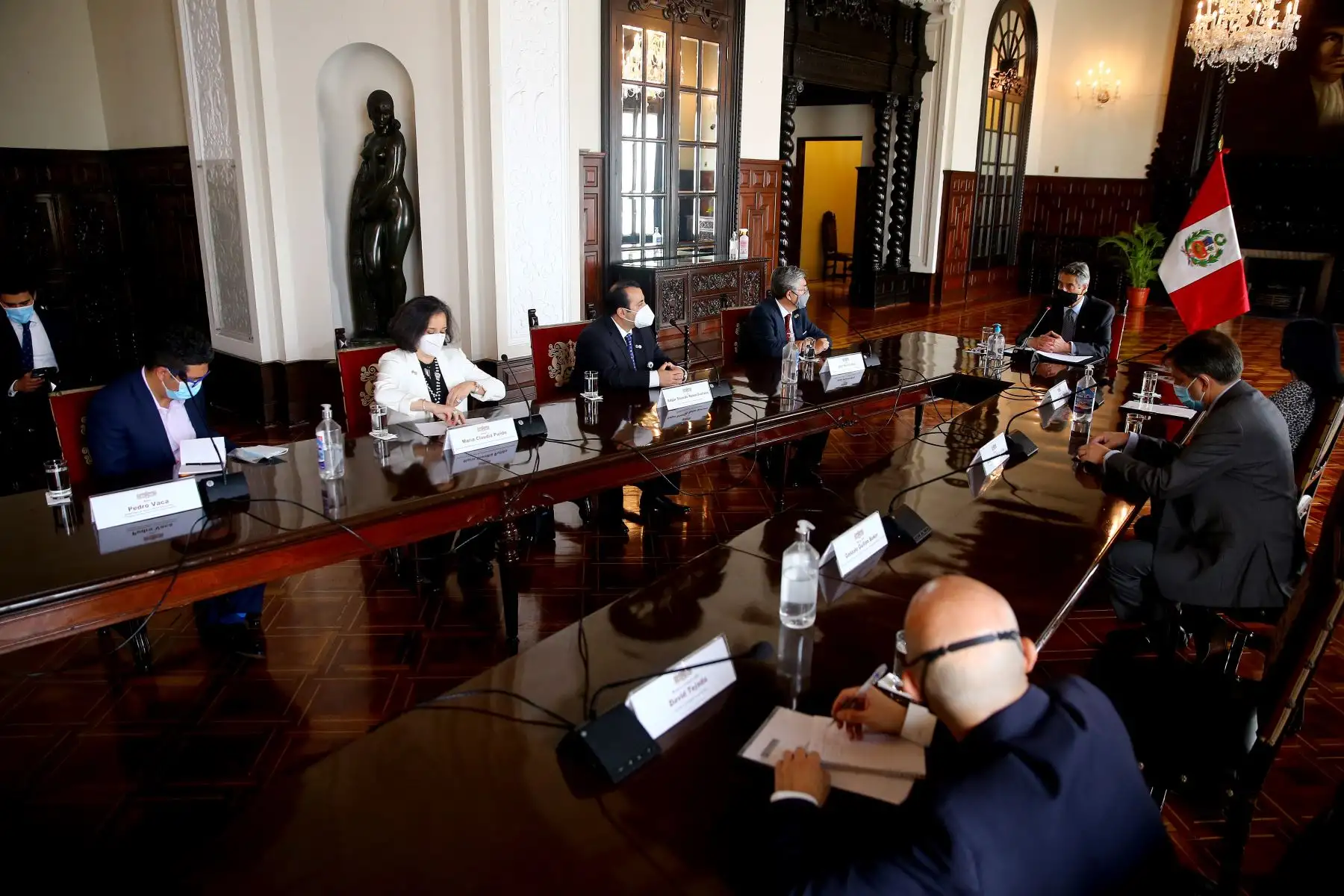 El presidente de la República, Francisco Sagasti sostuvo una reunión con delegación oficial de la Comisión Interamericana de DD. HH.
Foto: ANDINA/Prensa Presidencia