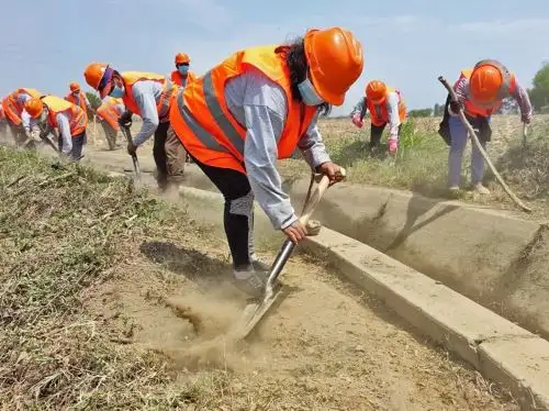 Ministerio de Desarrollo Agrario y Riego invierte S/ 1.1 millón en mantenimiento de canales y drenes en la provincia de Trujillo, en La Libertad. ANDINA/Difusión