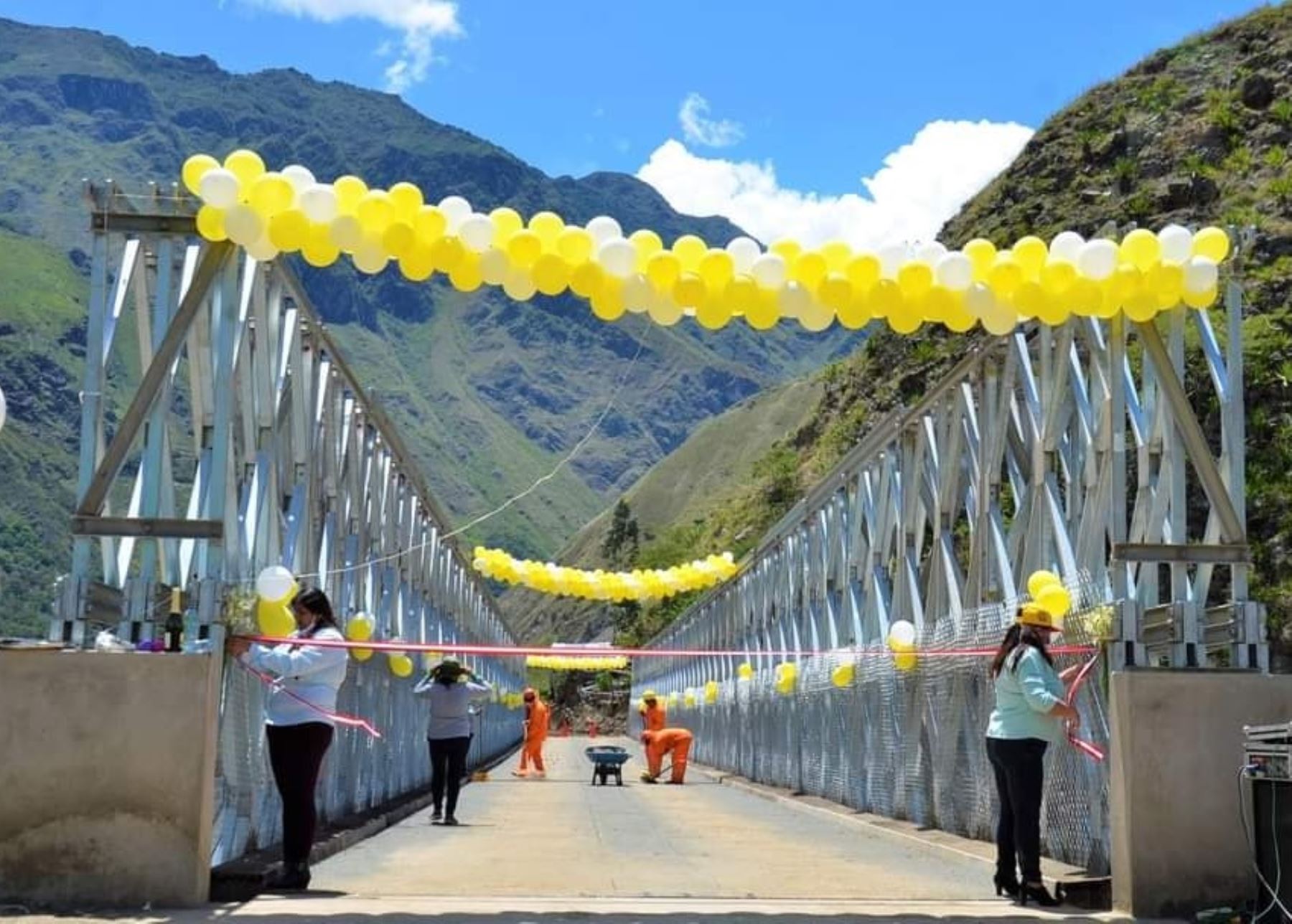 Una buena noticia para los turistas. Un nuevo puente modular facilitará el acceso al parque arqueológico Machu Picchu, en Cusco.