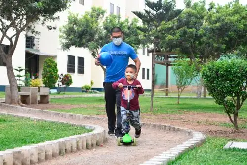Padres deben extremar medidas de prevención durante salidas con niños menores de 12 años. Foto: ANDINA/Sisol