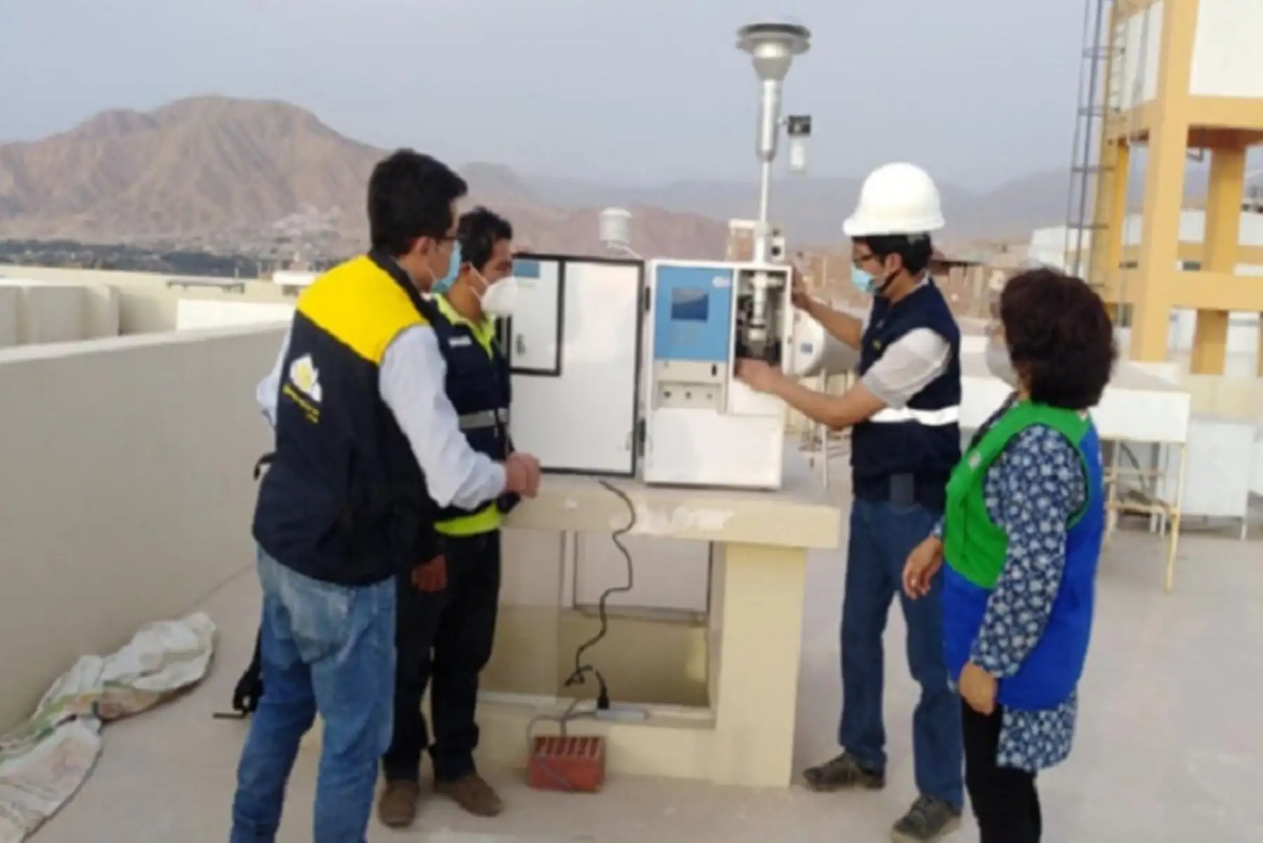 El monitoreo se realizará desde zonas cercanas al incendio ocurrido en el botadero Quebrada del Cementerio, ubicado en el distrito de Moquegua, provincia de Mariscal Nieto, departamento de Moquegua.