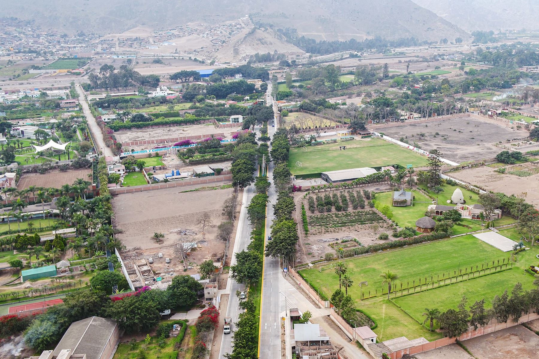 Alcalde Muñoz también anunció la construcción de los puentes Manchay e Inca Moya, que  beneficiarán a más de 100 mil habitantes de esa parte de Lima sur. Foto: ANDINA/MML