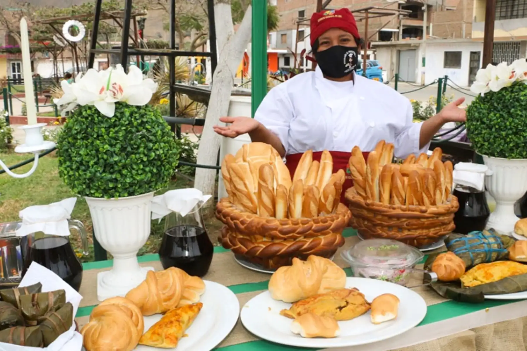 En el marco de la reactivación económica sostenible, el Gobierno Regional de Lima implementó  planes de negocios que potenciarán la cadena productiva del tamal en la provincia de Cañete.
Foto: Gobierno Regional de Lima