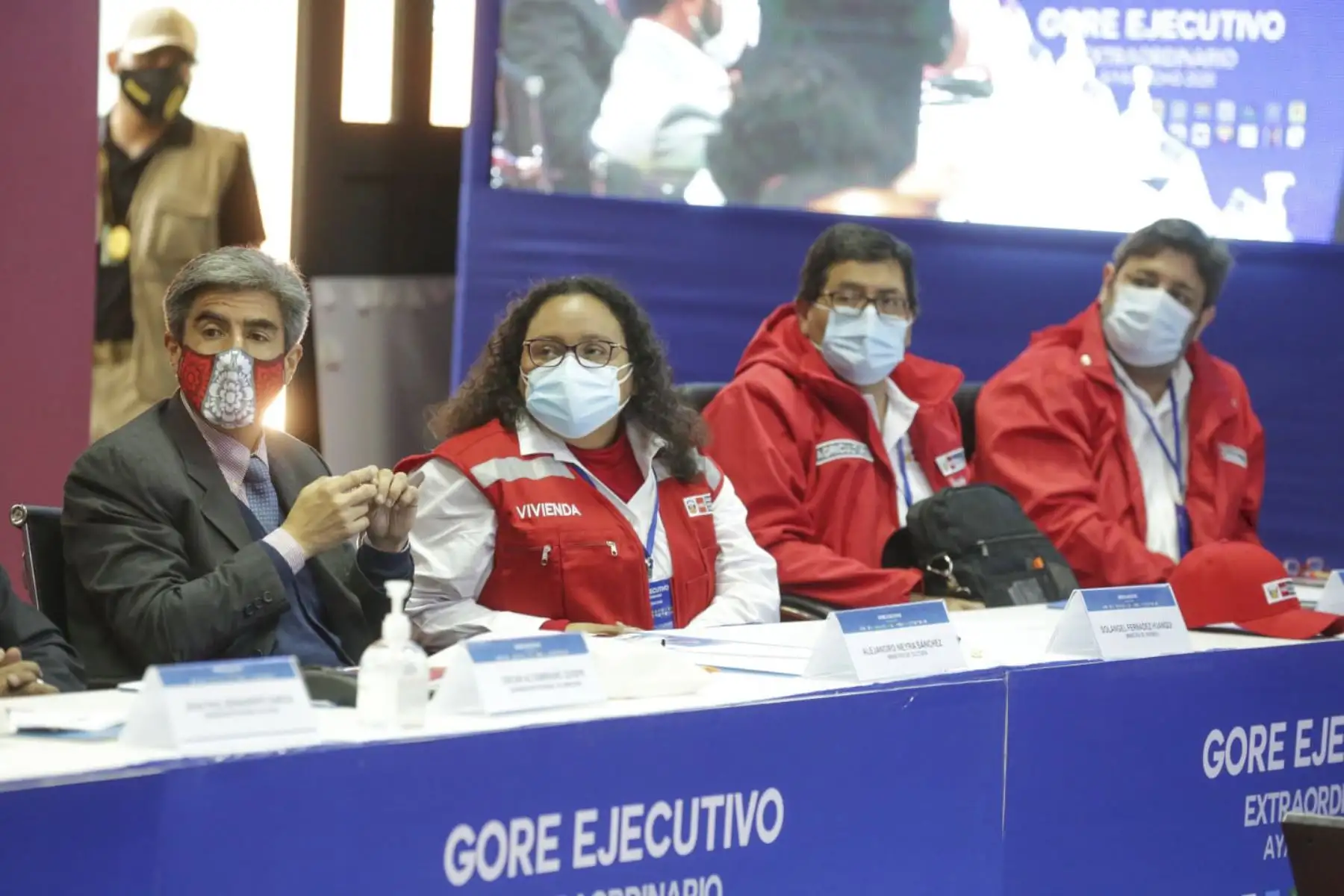 Reunión Gore Ejecutivo Extraordinario en Ayacucho, donde participan los ministros de Economía y Finanzas, de Salud, de Educación, de Agricultura, de Transporte y Comunicaciones, de Vivienda y Saneamiento, y de Cultura, el viceministro de Gobernanza Territorial de la PCM y 20 gobernadores articulan acciones de desarrollo de las regiones. Foto: ANDINA/ PCM