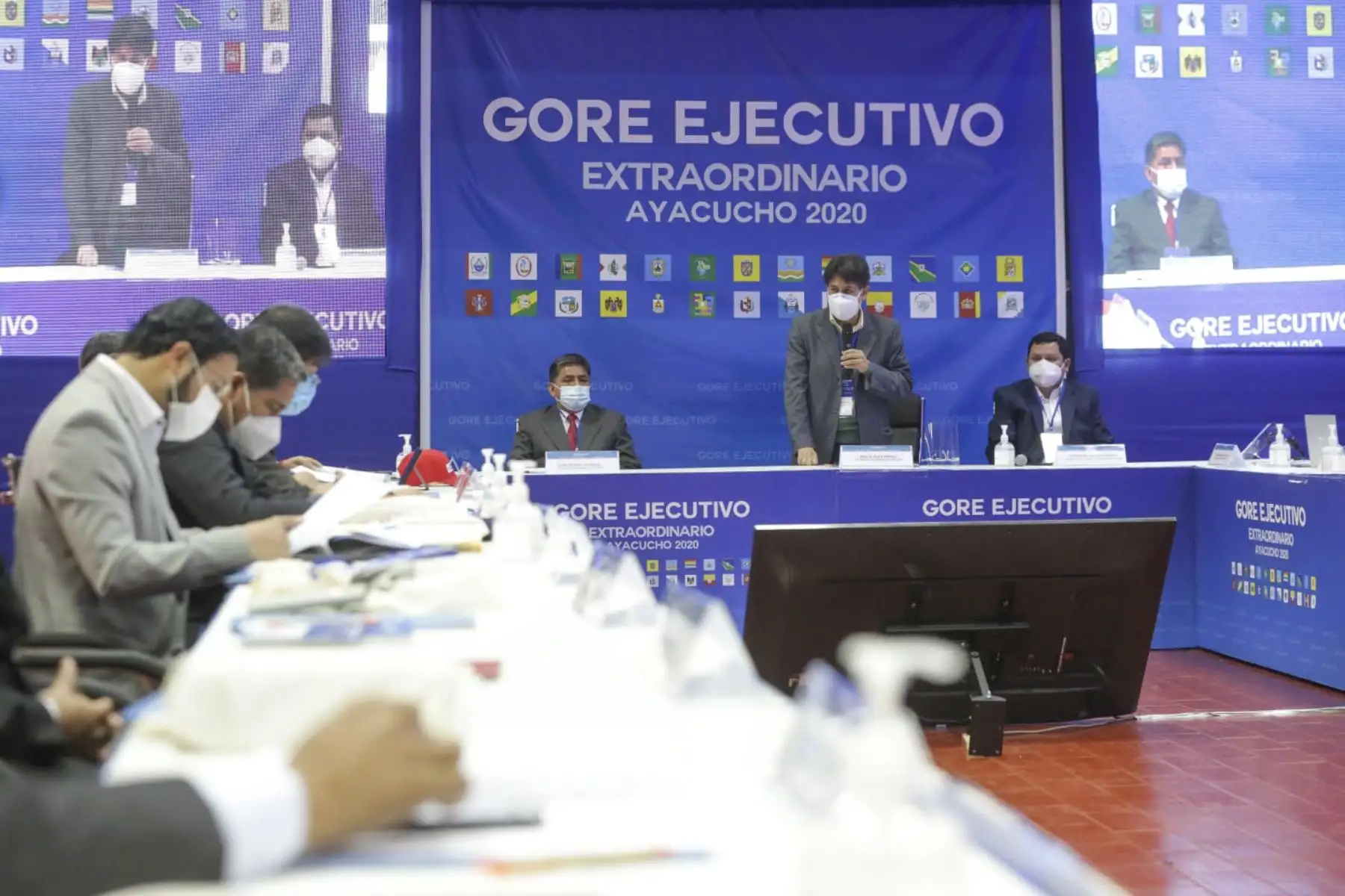 Reunión Gore Ejecutivo Extraordinario en Ayacucho, donde participan los ministros de Economía y Finanzas, de Salud, de Educación, de Agricultura, de Transporte y Comunicaciones, de Vivienda y Saneamiento, y de Cultura, el viceministro de Gobernanza Territorial de la PCM y 20 gobernadores articulan acciones de desarrollo de las regiones. Foto: ANDINA/ PCM