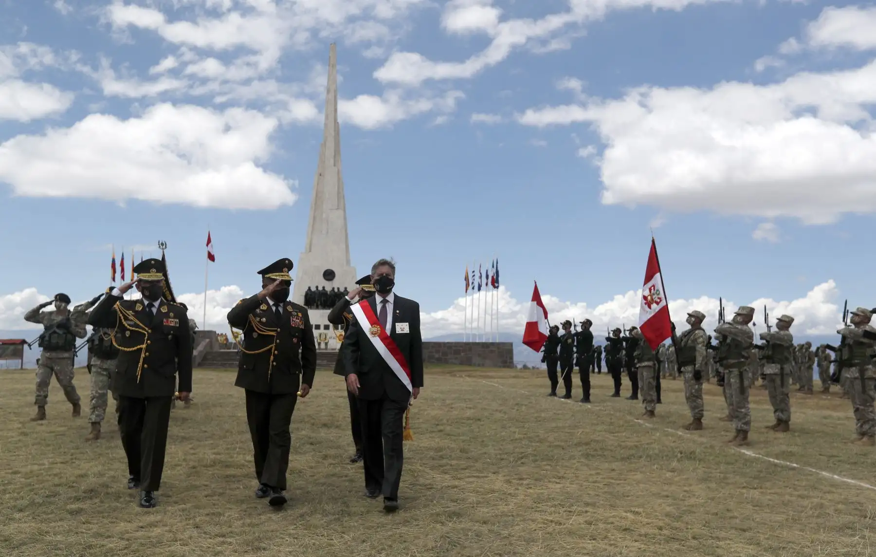 Presidente Francisco Sagasti, lidera la ceremonia de conmemoración por el 196.º aniversario de la Batalla de Ayacucho. desde el Santuario Histórico de la Pampa de la Quinua.
Foto: ANDINA/Presidencia Perú
