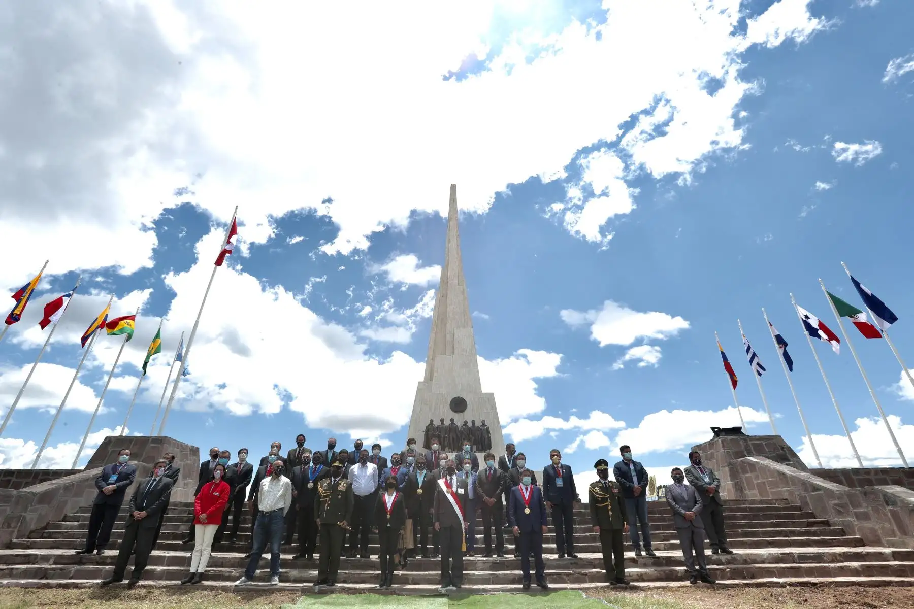 Presidente Francisco Sagasti, lidera la ceremonia de conmemoración por el 196.º aniversario de la Batalla de Ayacucho. desde el Santuario Histórico de la Pampa de la Quinua.
Foto: ANDINA/Presidencia Perú