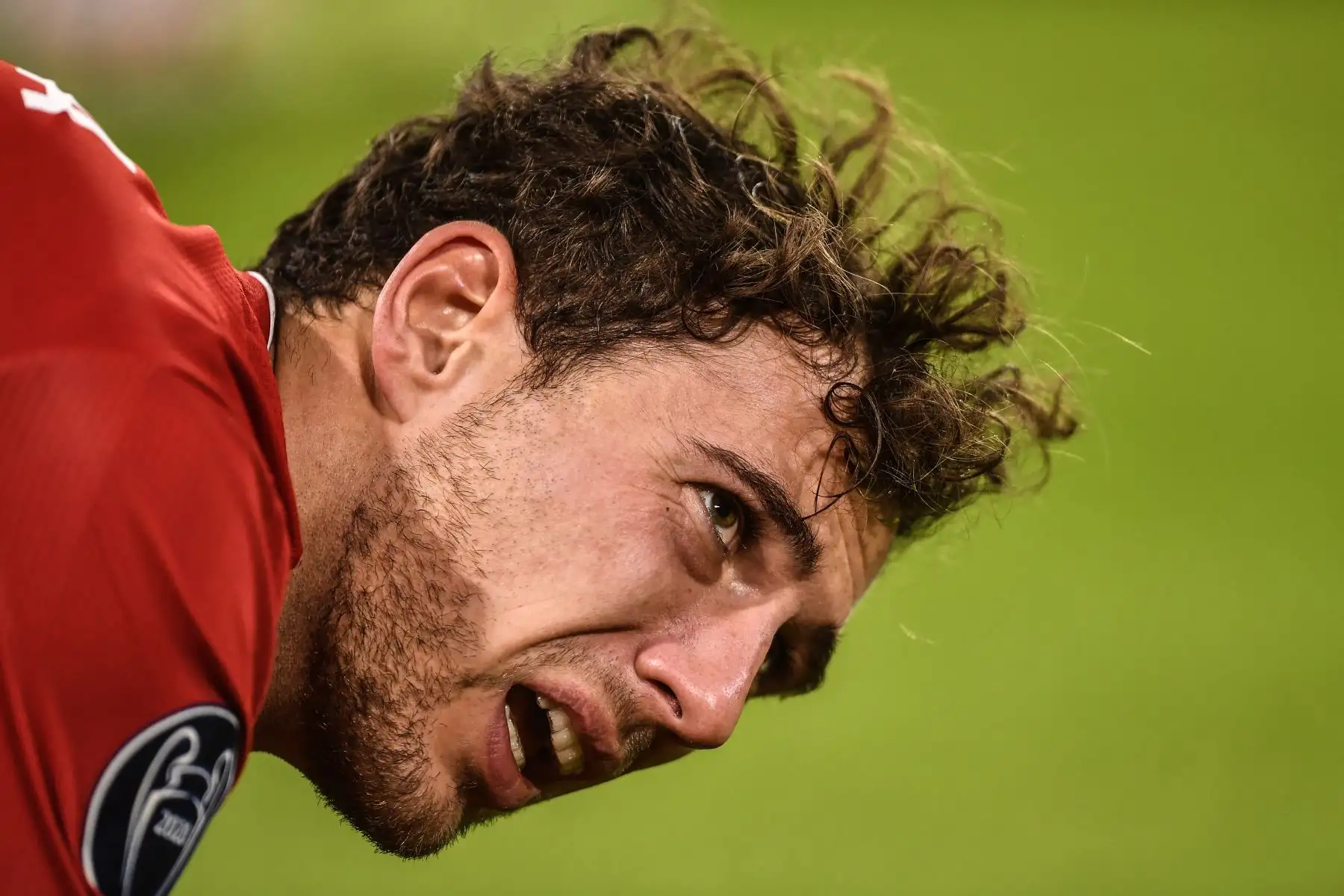 Leon Goretzka del Bayern Munich reacciona durante el partido de fútbol del grupo A de la Liga de Campeones de la UEFA. Foto: EFE