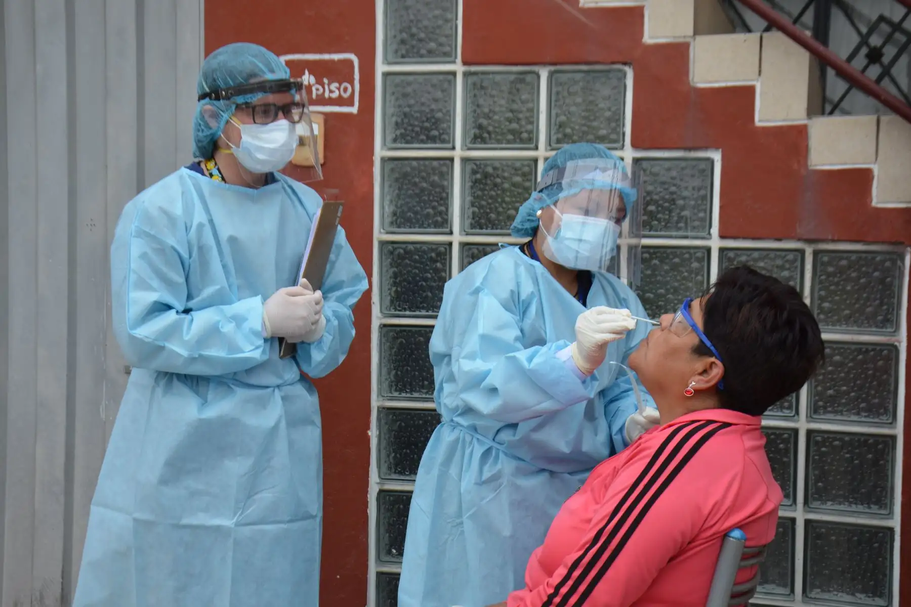 Durante el 8 de diciembre se registraron los resultados de 8,800 personas muestreadas, de los cuales 314 fueron casos sintomáticos confirmados de ese día. Foto: ANDINA/Minsa