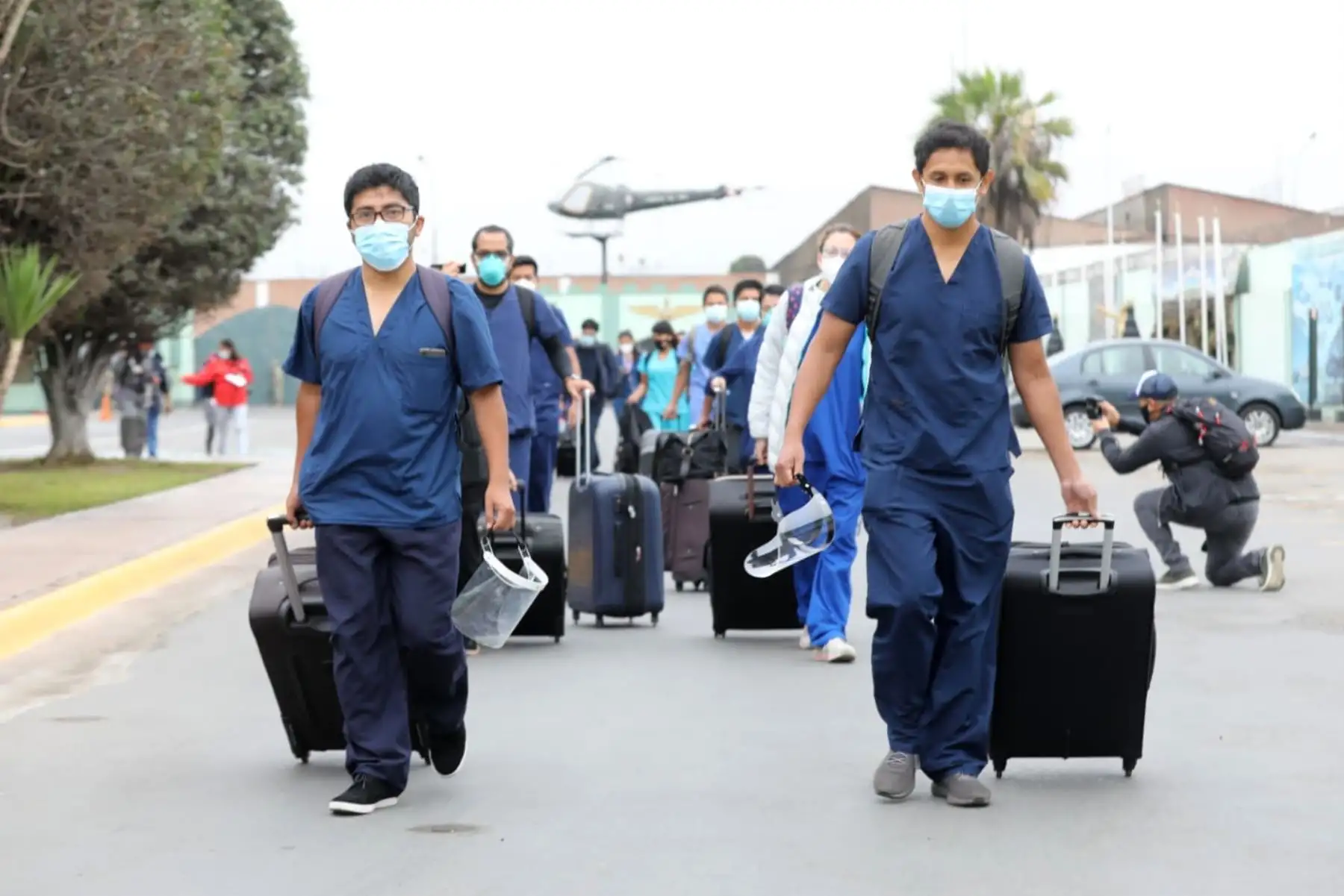 Delegación conformada por médicos, enfermeras y tecnólogos de EsaSalud, enrumbó  hacia Piura para realizar operativos de prevención  y detección de casos a través de pruebas moleculares. Foto: ANDINA/Juan Carlos Dominguez (EsSalud)
