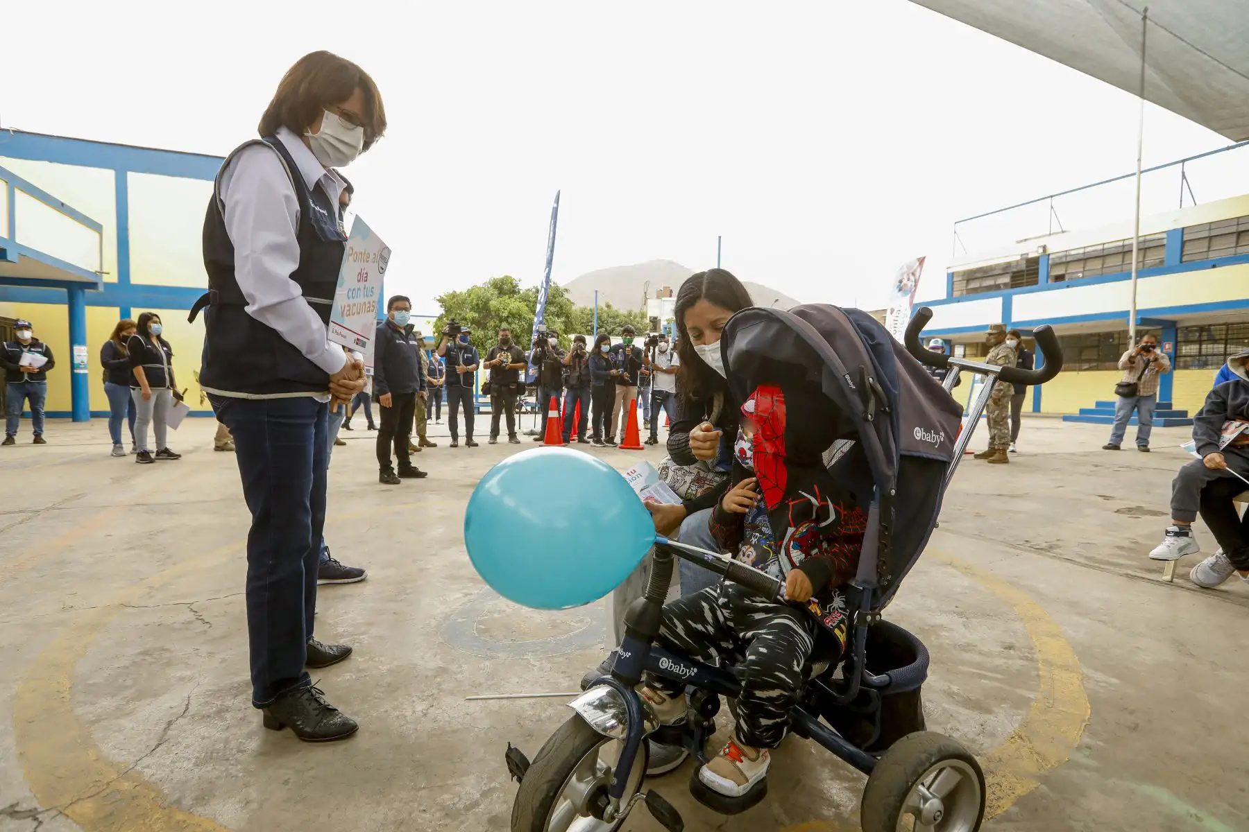 Ministra de Salud, Pilar Mazzetti, supervisa desarrollo de la Jornada Nacional de Vacunación en San Juan de Lurigancho. Foto: ANDINA/Minsa