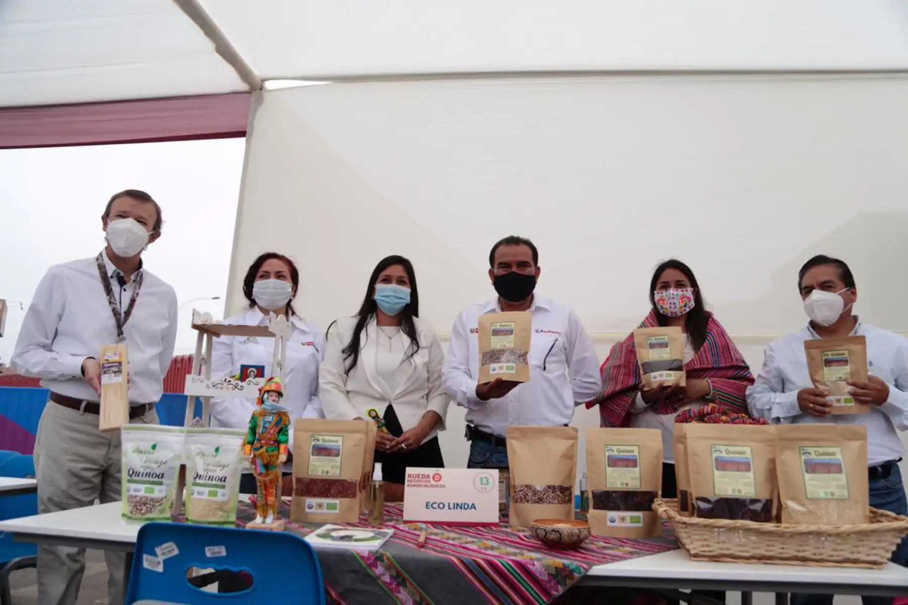 El viceministro del Ministerio de Desarrollo Agrario y Riego, Mercado de la Chacra  a la olla  seguridad alimentaria del País, y  pequeños productores agropecuarios y empresariado agrícola participaron en Rueda de Negocios realizada en mercado itinerante.
Foto: ANDINA/Difusión