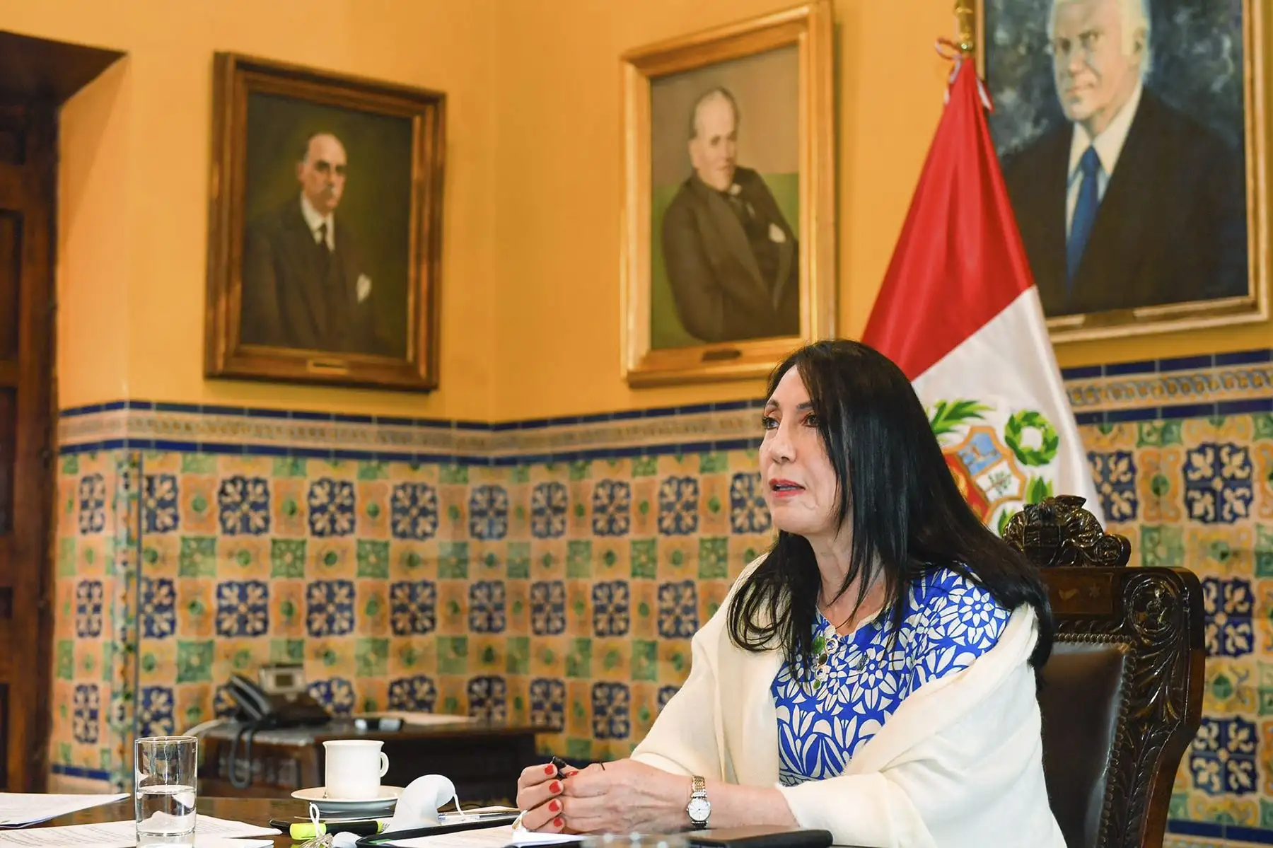 Elizabeth Astete, ministra de Relaciones Exteriores peruana. Foto: Twitter.