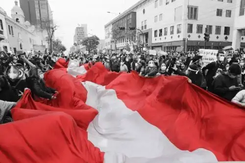 Proyecto Bicentenario reconocerá a universitarios en “Líderes para el Bicentenario”.
