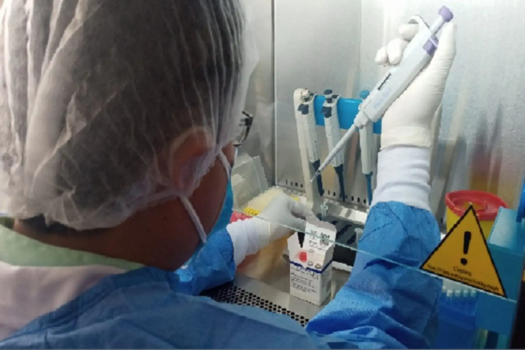 El laboratorio de citometría de flujo procesa pruebas y determina diversas patologías complejas como leucemias agudas, linfomas, mielodisplasias, mielomas, hemoglobinuria paroxística nocturna (HPN), entre otras enfermedades.