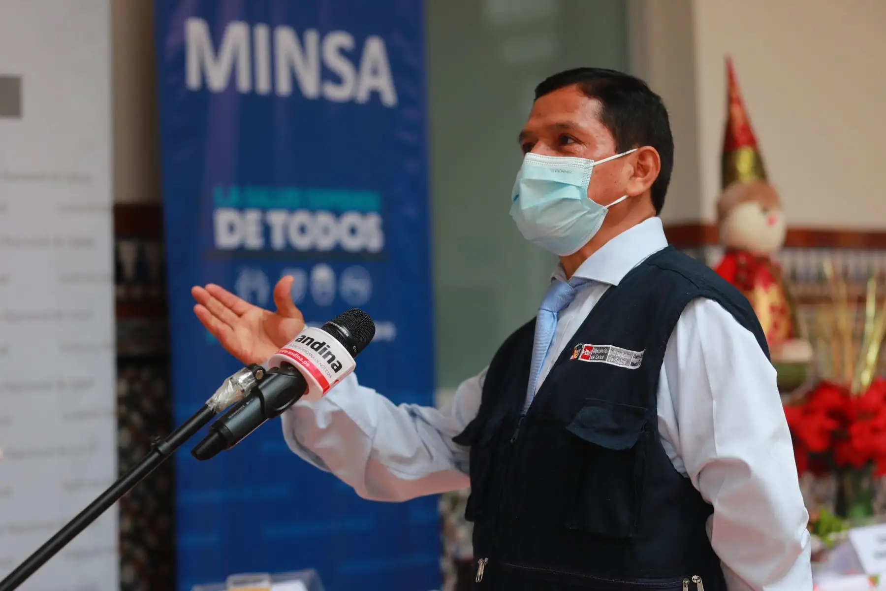 Especialistas del Instituto Nacional de Salud alertaron que cena navideña puede superar las 4,000 calorías y dieron recomendaciones de distanciamiento social y bioseguridad en los hogares.

Foto:ANDINA / Carla Patiño