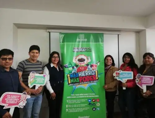 Jóvenes de siete regiones participan de proyecto que promueve importancia de la nutrición.
