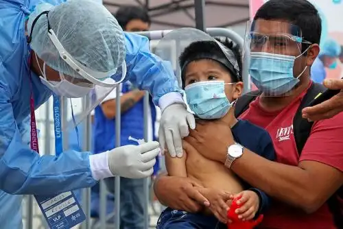 Una nueva campaña de vacunación se realizará en la Videna los días 18, 19 y 20 de diciembre. Foto: ANDINA/Difusión