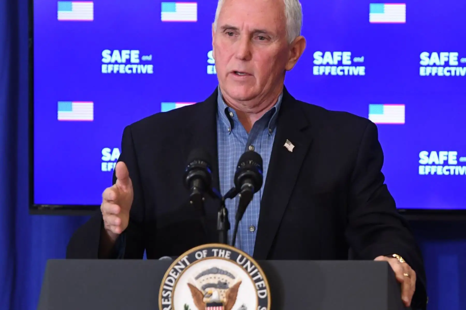 Declaraciones del  vicepresidente de los Estados Unidos, Mike Pence, luego de recibir una vacuna contra el covid-19.

Foto: AFP
